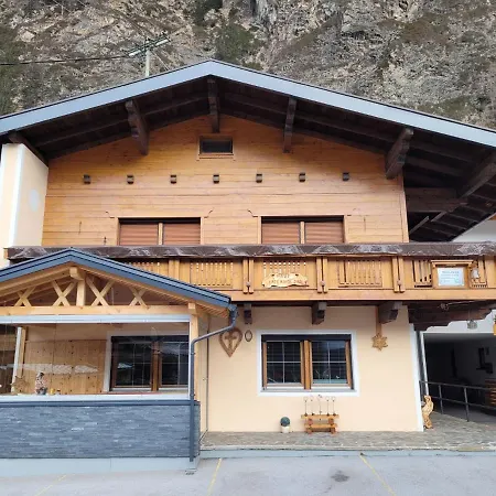 Apartment Haus Laterndl *
